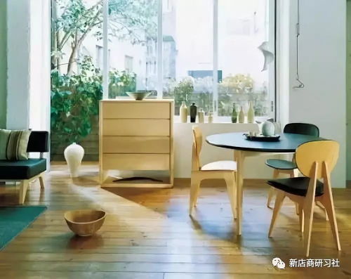 与同胞兄弟muji不同风格,idee是怎么走出 非主流 的